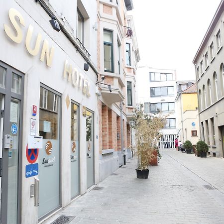 Sun Hotel Saint-Gilles Eksteriør bilde
