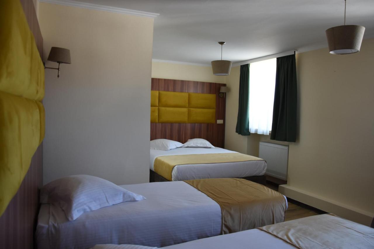 Sun Hotel Saint-Gilles Eksteriør bilde